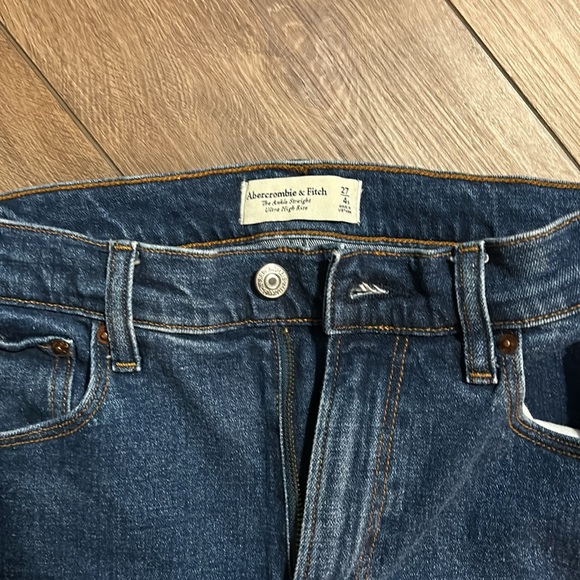 Abercrombie & Fitch jeans - Picture 2 of 5